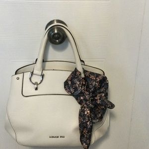 London Fog hand bag